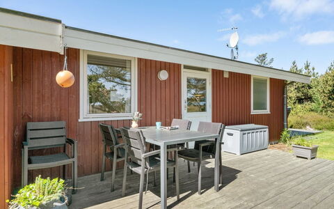 Hrefna - 350M from the Sea: Dach, Haus, Grundstueck, Zuhause, Hütte, Estate, Gartenbauten, Schatten, Blockhaus, Landscaping
