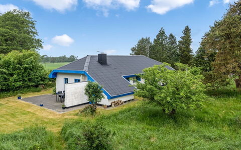 Ema - 5Km from the Sea: Holz, Zuhause, Veranda, Deck, Hartholz, Dach, Holzbeize, Holzboden, Eco Hotel