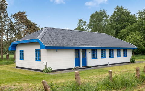 Ema - 5Km from the Sea: Holz, Zuhause, Veranda, Deck, Hartholz, Dach, Holzbeize, Holzboden, Eco Hotel