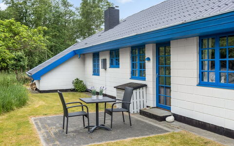 Ema - 5Km from the Sea: Holz, Zuhause, Veranda, Deck, Hartholz, Dach, Holzbeize, Holzboden, Eco Hotel
