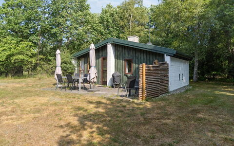 Matta - 800M from the Sea: Holz, Zuhause, Veranda, Deck, Hartholz, Dach, Holzbeize, Holzboden, Eco Hotel