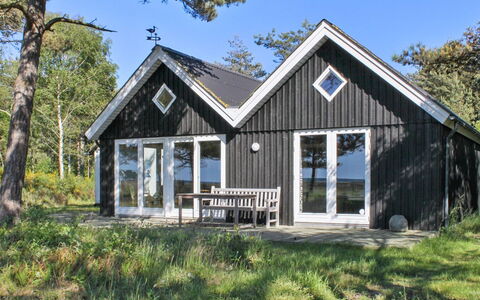 Hatem - 200M from the Sea: Holz, Zuhause, Veranda, Deck, Hartholz, Dach, Holzbeize, Holzboden, Eco Hotel