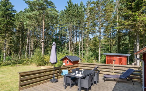 Harthe - 800M from the Sea: Schwimmbad, Gartenmöbel, Möbel, Resort, Flagstone, Eco Hotel, Schatten, Stuhl, Freizeit, Estate