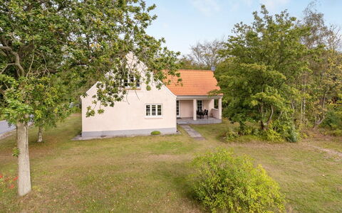 Hildegunn - 200M from the Sea: Holz, Zuhause, Veranda, Deck, Hartholz, Dach, Holzbeize, Holzboden, Eco Hotel