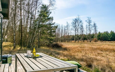 Shayene - 2.5Km from the Sea: Holz, Zuhause, Veranda, Deck, Hartholz, Dach, Holzbeize, Holzboden, Eco Hotel