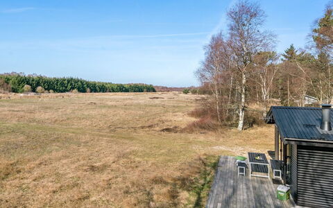 Shayene - 2.5Km from the Sea: Holz, Zuhause, Veranda, Deck, Hartholz, Dach, Holzbeize, Holzboden, Eco Hotel