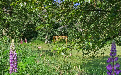 Hartvig - 800M from the Sea: Holz, Zuhause, Veranda, Deck, Hartholz, Dach, Holzbeize, Holzboden, Eco Hotel