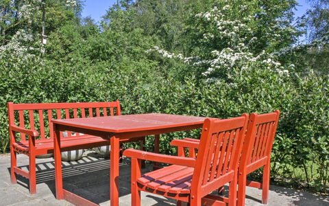 Hartvig - 800M from the Sea: Holz, Zuhause, Veranda, Deck, Hartholz, Dach, Holzbeize, Holzboden, Eco Hotel