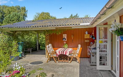 Hartvig - 800M from the Sea