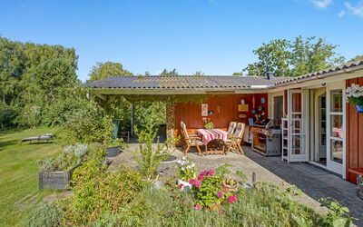Hartvig - 800M from the Sea
