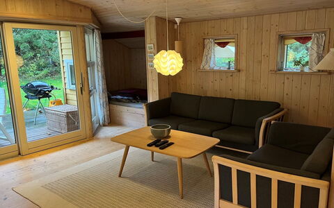 Eljena - 600M from the Sea: Möbel, Interior Design, Flooring, Holz, Fussboden, Decke, Holzboden, Stuhl, Tabelle, Beleuchtung