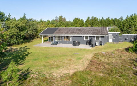 Dorith - 400M from the Sea: Die Architektur, Dach, Zuhause, Verbundwerkstoff, Daylighting, Abstellgleis, Auffahrt