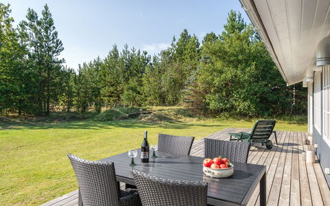 Dorith - 400M from the Sea: Die Architektur, Dach, Zuhause, Verbundwerkstoff, Daylighting, Abstellgleis, Auffahrt