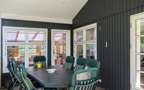 Dorith - 400M from the Sea: Die Architektur, Dach, Zuhause, Verbundwerkstoff, Daylighting, Abstellgleis, Auffahrt