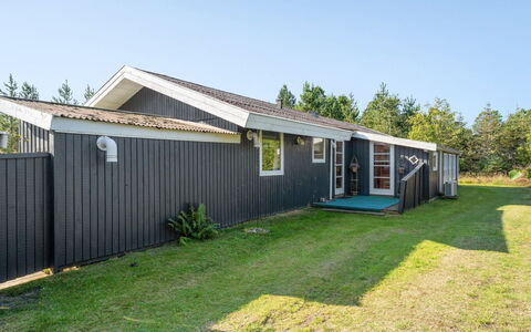 Dorith - 400M from the Sea: Die Architektur, Dach, Zuhause, Verbundwerkstoff, Daylighting, Abstellgleis, Auffahrt