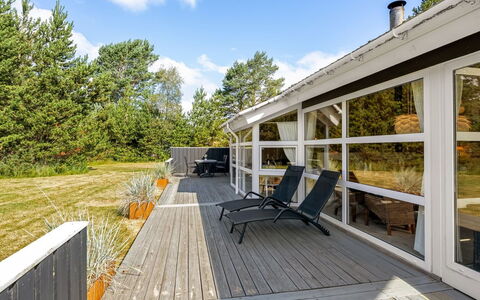 Friederike - 300M from the Sea: Blau, Strauch, Hütte, Ground, Garten, Estate, Schatten, Landscaping, Bauernhaus, Eco Hotel