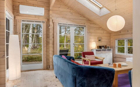 Tanas - 2Km from the Sea: Holz, Interior Design, Decke, Zuhause, Möbel, Zimmer, Hütte, Wohnzimmer, Hartholz, Couch