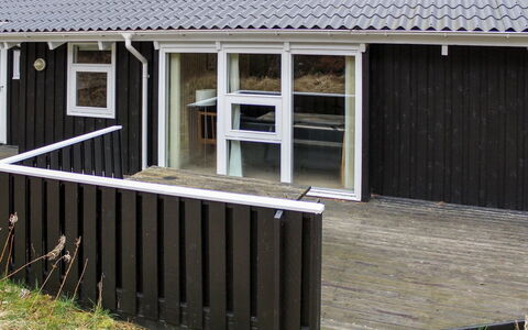 Eldmar - 500M from the Sea: Dach, Haus, Grundstueck, Zuhause, Hütte, Estate, Gartenbauten, Schatten, Blockhaus, Landscaping