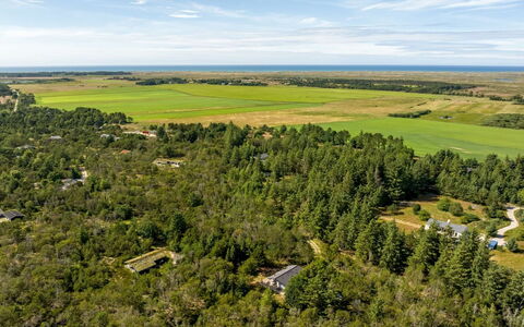 Hakan - 4Km from the Sea: Blau, Strauch, Hütte, Ground, Garten, Estate, Schatten, Landscaping, Bauernhaus, Eco Hotel