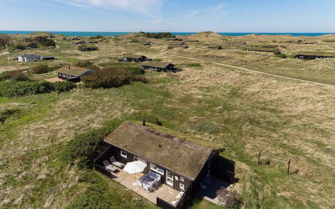 Gerulf - 600M from the Sea: Holz, Dach, Haus, Hütte, Tür, Zuhause, Abstellgleis, Grundstueck, Gartenbauten, Schuppen