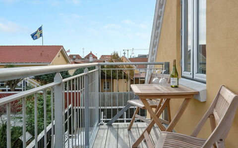 Liina - 200M from the Sea: Holz, Möbel, Stuhl, Balkon, Wohnung, Deck, Gartenmöbel, Veranda, Holzbeize, Geländer