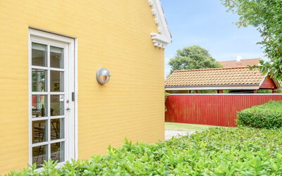 Elisebeth - 500M from the Sea