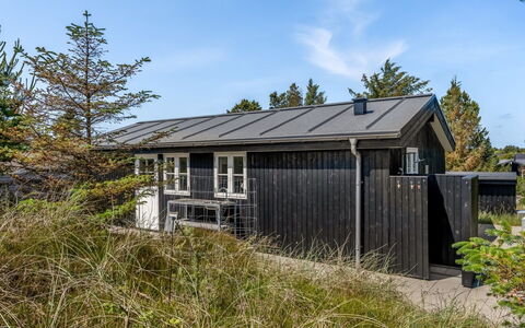 Thorkil - 800M from the Sea: Haus, Zuhause, Hütte, Estate, Garten, Bauernhaus, Abstellgleis, Gartenbauten, Veranda
