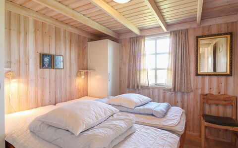Terttu - 300M from the Sea: Bett, Schlafzimmer, Möbel, Wand, Bettdecke, Holz, Interior Design, Fussboden, Bedding, Flooring