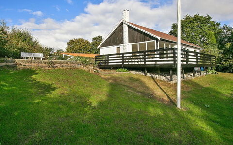 Melina - 100M from the Sea: Schwimmbad, Gartenmöbel, Möbel, Resort, Flagstone, Eco Hotel, Schatten, Stuhl, Freizeit, Estate