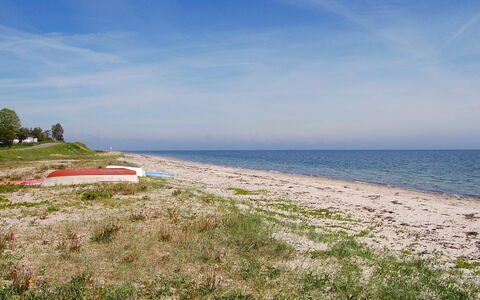 Melina - 100M from the Sea: Schwimmbad, Gartenmöbel, Möbel, Resort, Flagstone, Eco Hotel, Schatten, Stuhl, Freizeit, Estate