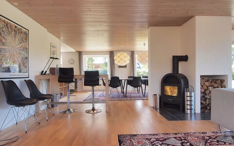 Spase - 250M to the Fjord: Möbel, Interior Design, Flooring, Fussboden, Wand, Holzboden, Holz, Decke, Wohnzimmer, Zimmer