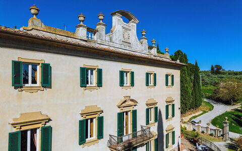 Villa Staggia: Fassade, Die Architektur, Estate, Villa, Hotel, Villa, Balkon
