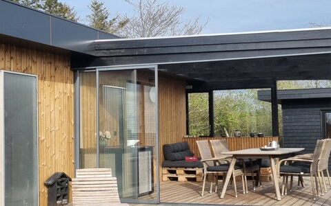 Lefke - 400M to the Fjord: Die Architektur, Dach, Zuhause, Verbundwerkstoff, Daylighting, Abstellgleis, Auffahrt