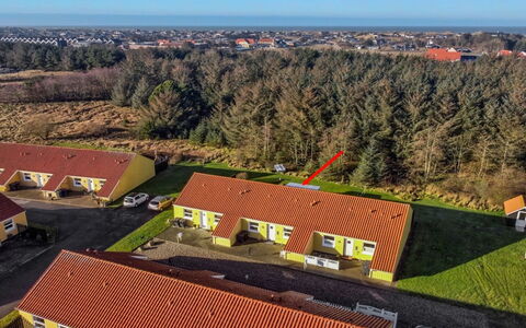 Oddi - 900M from the Sea: Holz, Zuhause, Veranda, Deck, Hartholz, Dach, Holzbeize, Holzboden, Eco Hotel