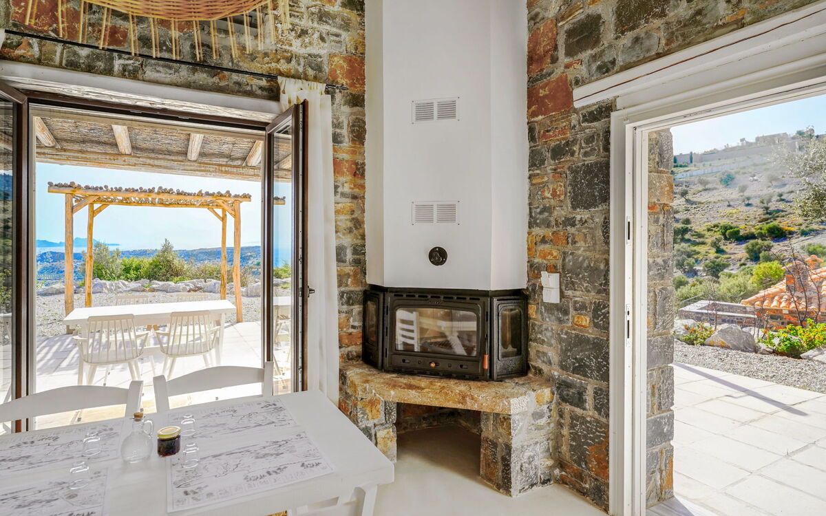 One Bedroom With Shared Pool