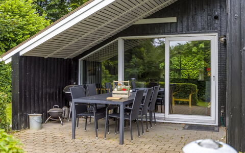 Corinna - 28Km from the Sea: 