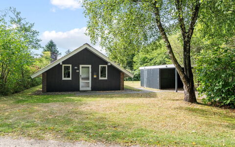 Pance - 20Km to the Fjord: Dach, Haus, Zuhause, Hütte, Tür, Abstellgleis, Deck, Veranda, Planke, Hartholz
