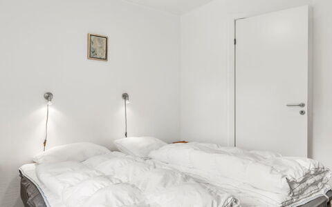 Manderup - 30Km from the Sea: Bett, Schlafzimmer, Bettdecke, Bedding, Decke, Interior Design, Linens, Fussboden, Bettrahmen, Flooring