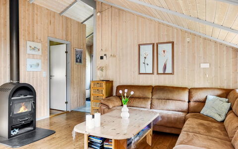 Athislus - 30Km from the Sea: Holz, Decke, Möbel, Interior Design, Zuhause, Flooring, Zimmer, Fussboden, Hütte, Wohnzimmer