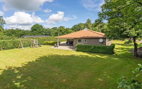 Anica - 29Km from the Sea: Hütte, Zuhause, Haus, Dach, Veranda, Estate, Abstellgleis, Gartenbauten, Bauernhaus, Garten