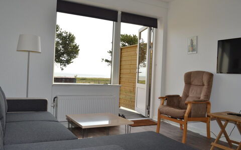 Aghnar - 5Km from the Sea: Möbel, Interior Design, Flooring, Holz, Fussboden, Decke, Holzboden, Stuhl, Tabelle, Beleuchtung