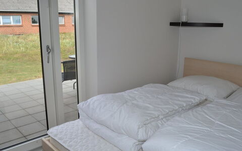 Aghnar - 5Km from the Sea: Möbel, Interior Design, Flooring, Holz, Fussboden, Decke, Holzboden, Stuhl, Tabelle, Beleuchtung