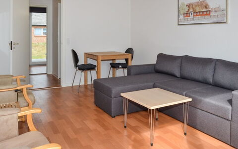 Deetje - 5Km from the Sea: Möbel, Interior Design, Flooring, Holz, Fussboden, Decke, Holzboden, Stuhl, Tabelle, Beleuchtung