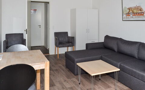 Annicka - 5Km from the Sea: Möbel, Interior Design, Flooring, Holz, Fussboden, Decke, Holzboden, Stuhl, Tabelle, Beleuchtung