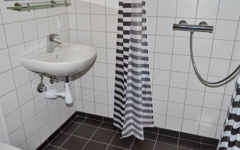 Annicka - 5Km from the Sea: Möbel, Interior Design, Flooring, Holz, Fussboden, Decke, Holzboden, Stuhl, Tabelle, Beleuchtung
