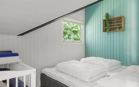 Leonard - 30Km from the Sea: Interior Design, Holz, Fussboden, Schlafzimmer, Flooring, Decke, Bett, Bedding, Bettdecke, Zimmer