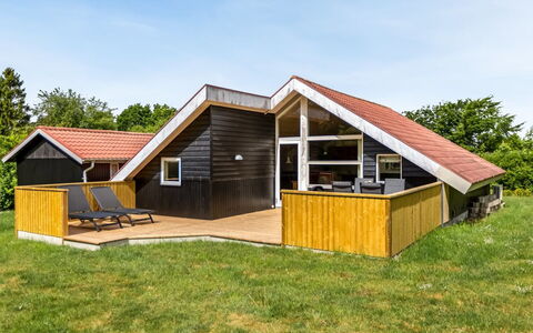 Tiia - 29Km from the Sea: Hütte, Zuhause, Haus, Dach, Veranda, Estate, Abstellgleis, Gartenbauten, Bauernhaus, Garten
