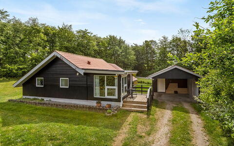 Tiia - 29Km from the Sea: Hütte, Zuhause, Haus, Dach, Veranda, Estate, Abstellgleis, Gartenbauten, Bauernhaus, Garten