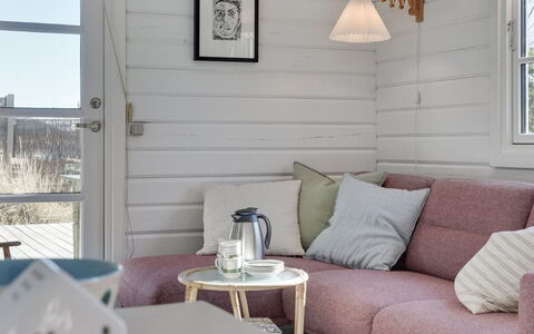 Gytha - 150M from the Sea: Holz, Flooring, Fussboden, Möbel, Zuhause, Interior Design, Holzboden, Wohnzimmer, Holzbeize, Hartholz
