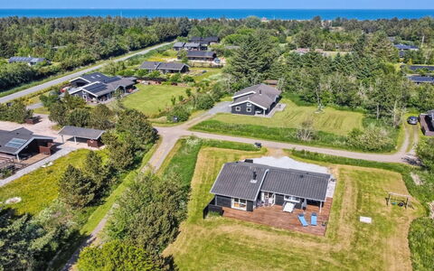 Hampus - 500M from the Sea: Die Architektur, Dach, Zuhause, Verbundwerkstoff, Daylighting, Abstellgleis, Auffahrt